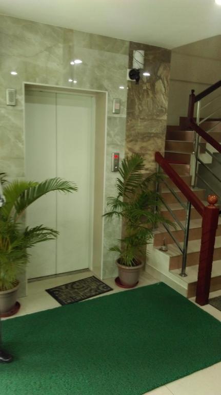 Metro Kochin Business Hotel Экстерьер фото